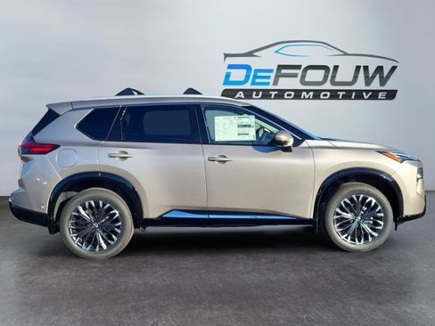 Used 2026 Nissan Rogue Platinum w/ Platinum Premium Package AWD/4WD image 2