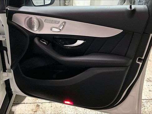 Used 2021 Mercedes-Benz GLC 300 GLC 300 image 22