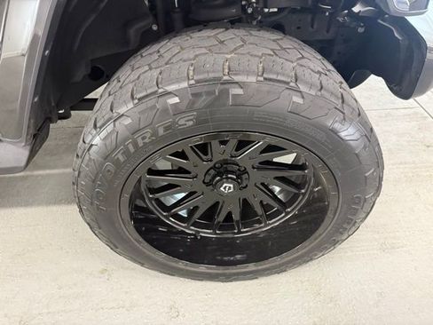 Used 2021 Jeep Wrangler Unlimited Sahara image 4