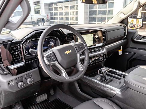 Used 2025 Chevrolet Silverado 1500 LTZ w/ LTZ Convenience Package II image 8