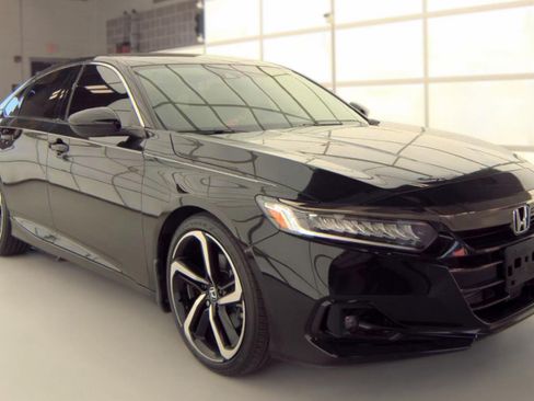 Used 2021 Honda Accord Sport image 2