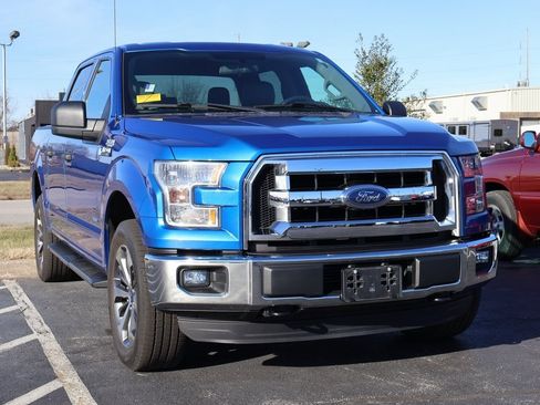 Used 2015 Ford F150 XLT w/ Trailer Tow Package image 9