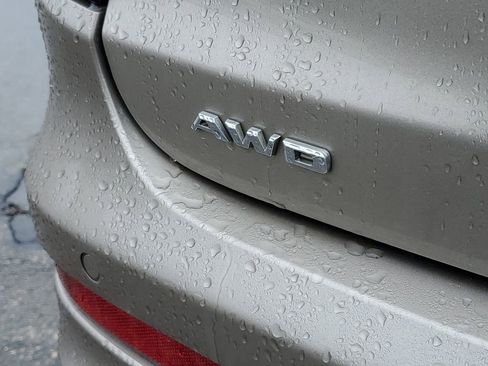 Used 2023 Cadillac XT6 Premium Luxury w/ Technology Package image 39