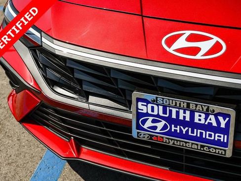 Used 2025 Hyundai Elantra Hybrid FWD image 11