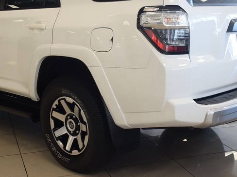 Used 2018 Toyota 4Runner TRD Off-Road Premium AWD/4WD image 13