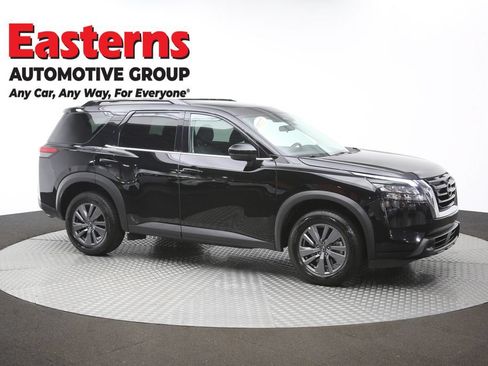 Used 2025 Nissan Pathfinder SV FWD image 49