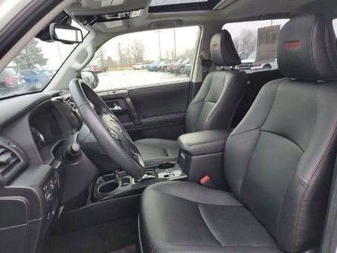 Used 2021 Toyota 4Runner Venture w/ Moonroof Package image 5