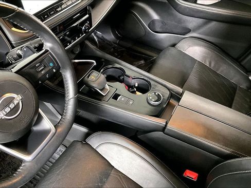 Used 2022 Nissan Rogue Platinum w/ Head-Up Display Package image 17