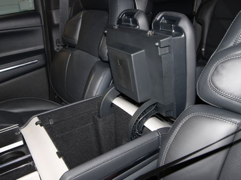 New 2026 Lincoln Navigator Reserve AWD/4WD image 18