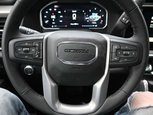 Used 2026 GMC Sierra 2500 Denali w/ Denali Reserve Package AWD/4WD image 14