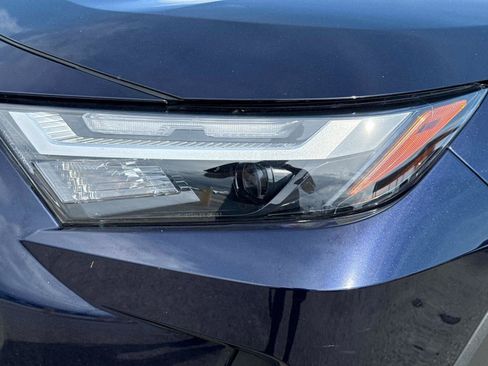 Used 2022 Toyota RAV4 XLE Premium FWD image 10
