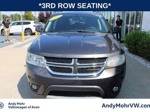 Used 2019 Dodge Journey SE FWD image 2