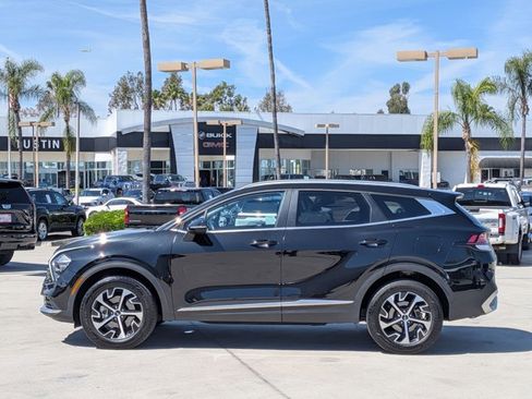 Used 2023 Kia Sportage EX image 9