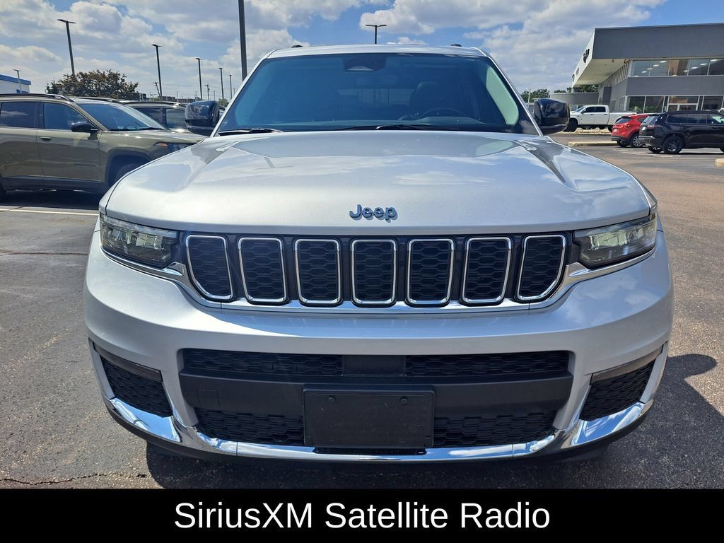 Used 2022 Jeep Grand Cherokee L Limited AWD/4WD image 9