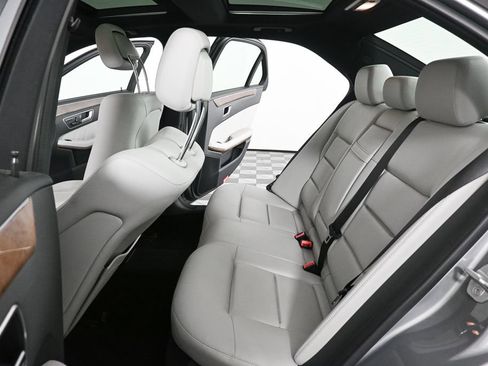 Used 2013 Mercedes-Benz E 350 Sedan image 18