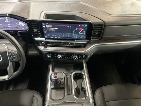 Certified 2024 GMC Sierra 1500 SLT AWD/4WD image 22