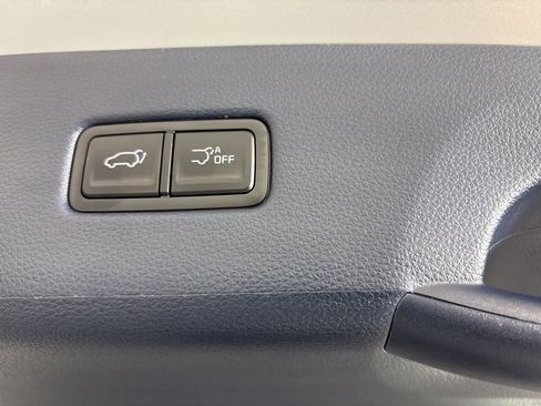 New 2026 Kia Carnival EX FWD image 24