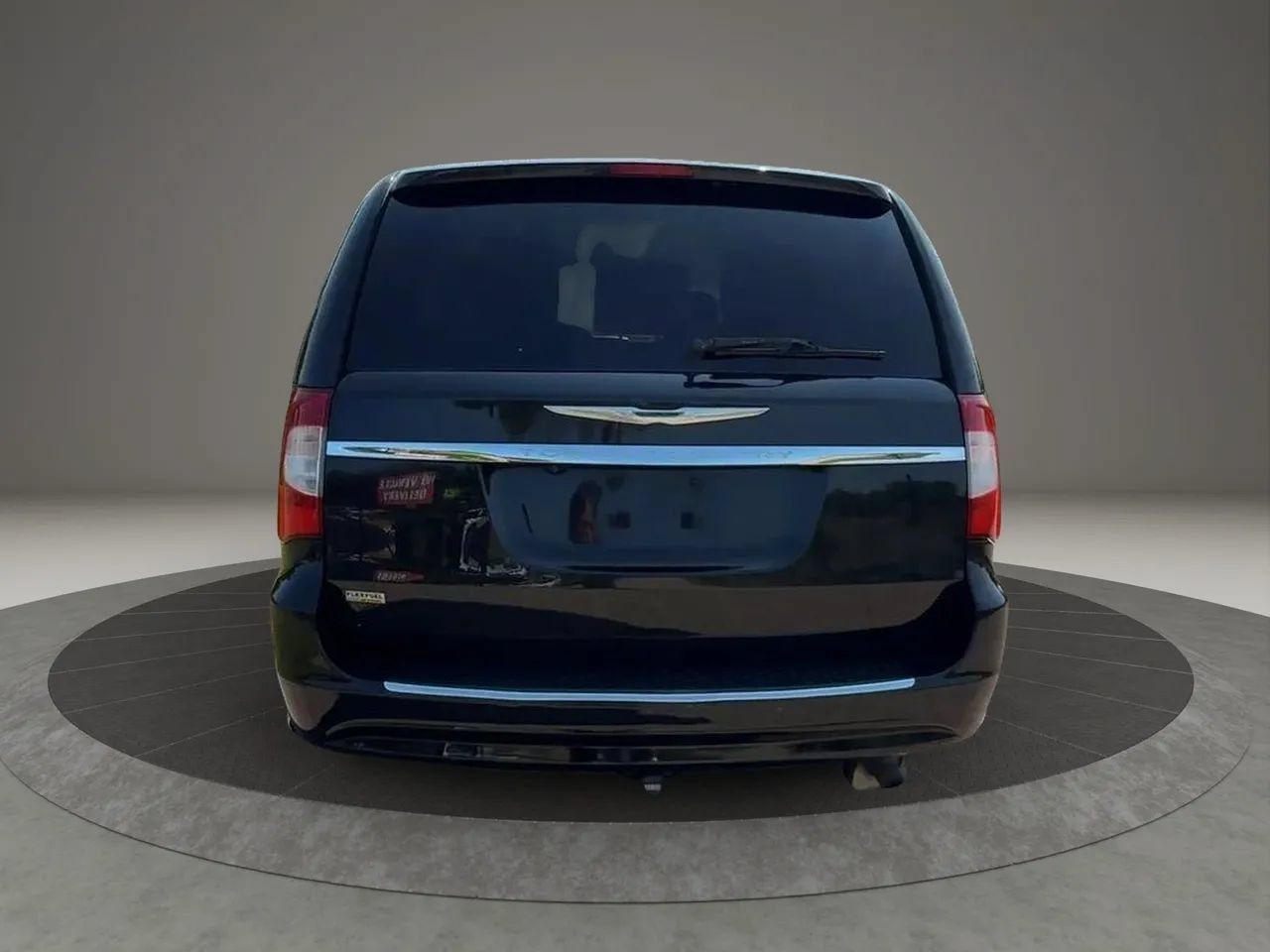 Used 2016 Chrysler Town & Country Touring FWD image 5