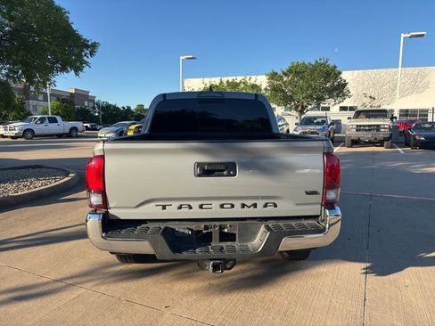 Used 2021 Toyota Tacoma SR5 image 6
