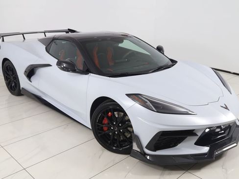 Used 2023 Chevrolet Corvette Stingray Premium Conv w/ Z51 Performance Package RWD image 25