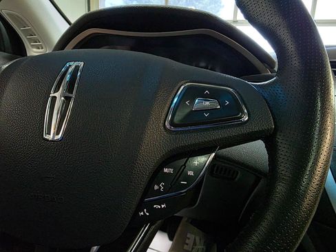 Used 2013 Lincoln MKZ FWD image 31
