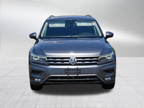 Used 2019 Volkswagen Tiguan SEL Premium w/ 3rd Row Seat Package AWD/4WD image 2