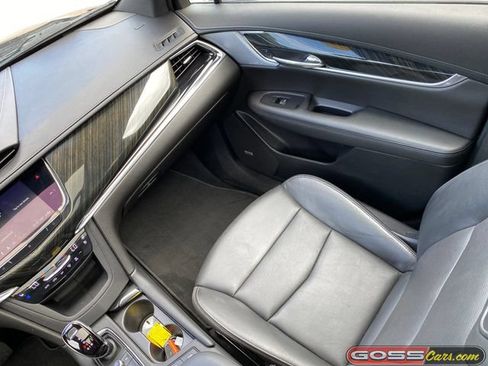 Used 2021 Cadillac XT6 Premium Luxury FWD image 18