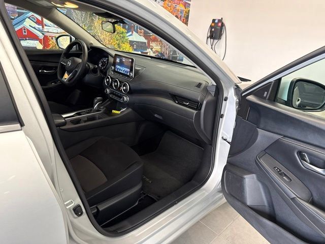 Used 2023 Nissan Sentra SV FWD image 48