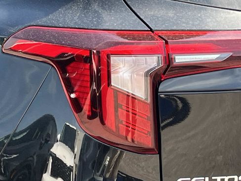 New 2026 Kia Seltos S FWD image 10