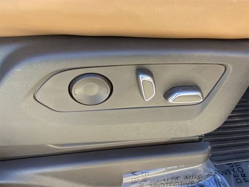 Certified 2023 Cadillac Escalade Premium Luxury image 12