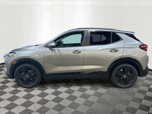 Used 2024 Buick Encore GX Sport Touring FWD image 2