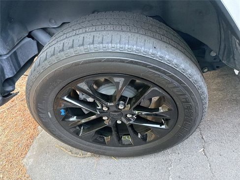 Used 2022 Jeep Wrangler Unlimited Sahara w/ Cold Weather Group image 9