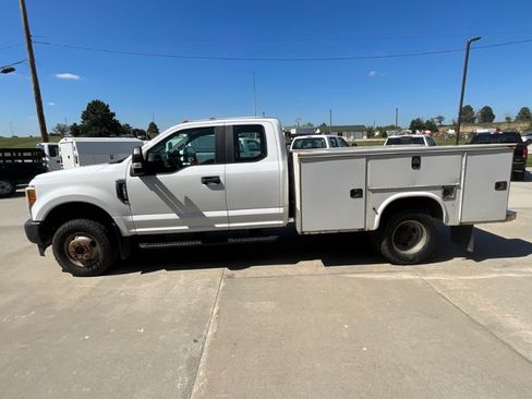Used 2017 Ford F350 XL w/ Power Equipment Group AWD/4WD image 5