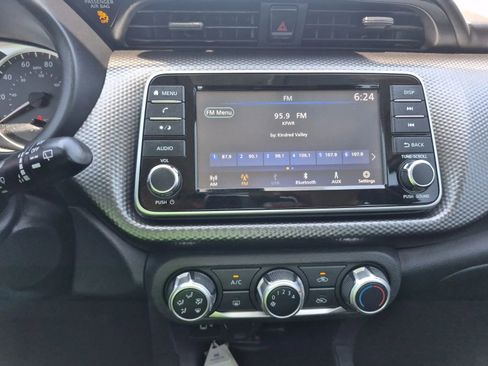 Used 2020 Nissan Kicks S FWD image 22