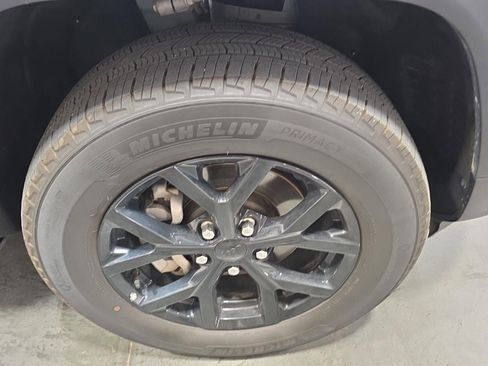 Used 2024 Jeep Grand Cherokee Altitude image 26