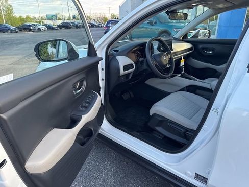 New 2027 Honda HR-V LX image 11