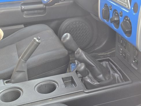 Used 2007 Toyota FJ Cruiser 4WD w/ Upgrade Pkg 1 image 17