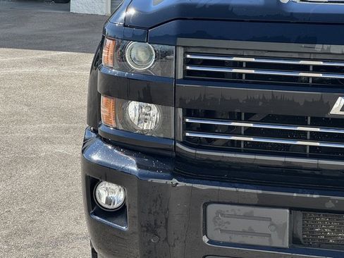 Used 2019 Chevrolet Silverado 2500 LTZ w/ Duramax Plus Package image 7