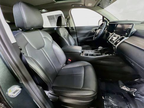 Used 2023 Kia Sorento S w/ Panoramic Sunroof Package AWD/4WD image 29
