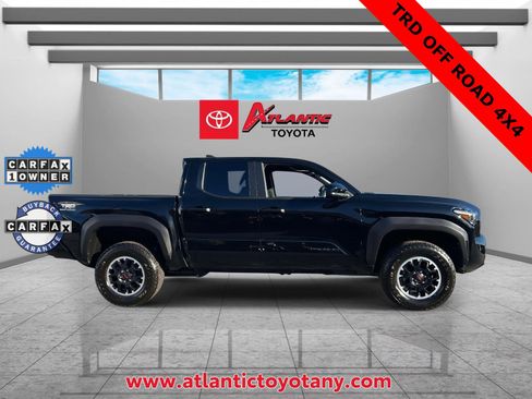Used 2024 Toyota Tacoma TRD Off-Road image 7