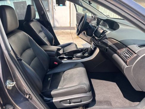 Used 2016 Honda Accord EX-L image 17
