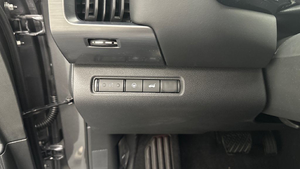 New 2026 Nissan Pathfinder SL AWD/4WD image 19