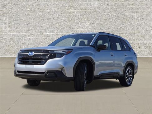 Certified 2025 Subaru Forester Touring AWD/4WD image 3