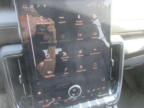 New 2026 GMC Yukon AT4 AWD/4WD image 19
