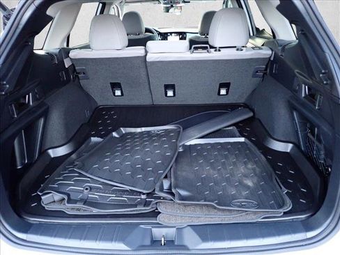 Certified 2025 Subaru Outback Premium image 8