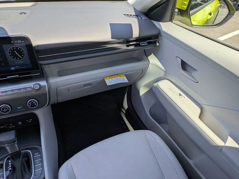 Certified 2025 Hyundai Kona SE FWD image 17