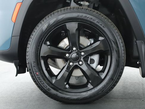 New 2026 Jeep Grand Cherokee Limited image 18