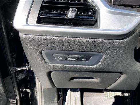 Used 2025 BMW X5 xDrive50e image 28