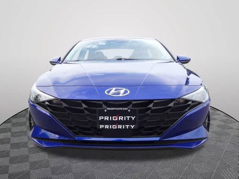 Used 2023 Hyundai Elantra SEL w/ Convenience Package FWD image 5