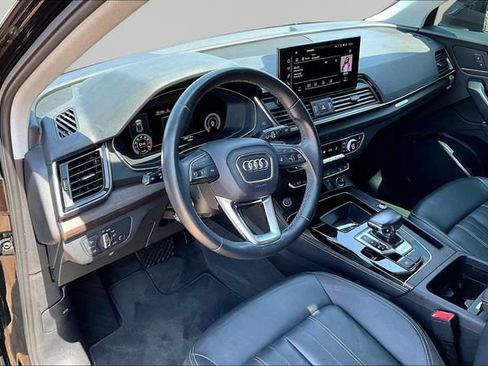 Used 2021 Audi Q5 2.0T Premium Plus w/ Premium Plus Package AWD/4WD image 13